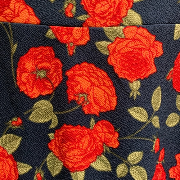 LuLaroe Cassie Pencil Skirt - Picture 2 of 7